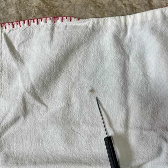 Vintage Embroidered Tea Towel Glasses Floral Design Pink Scallop Edge Kitchen - Picture 9 of 11